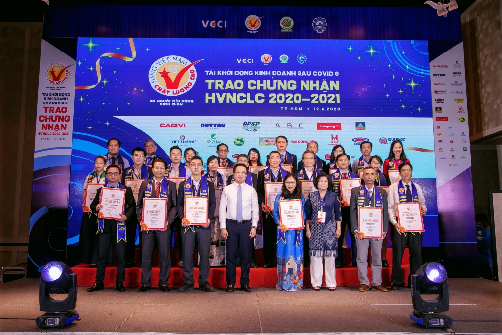 ANOVA RECEIVED CERTIFICATE HIGH QUALITY VIETNAMESE PRODUCTS 2020